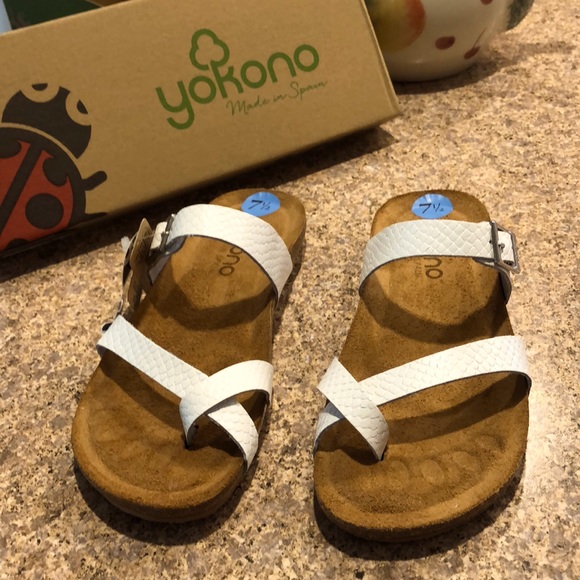 yokono Shoes - NWT Yokono White Leather Strap Buckle Sandals 7.5